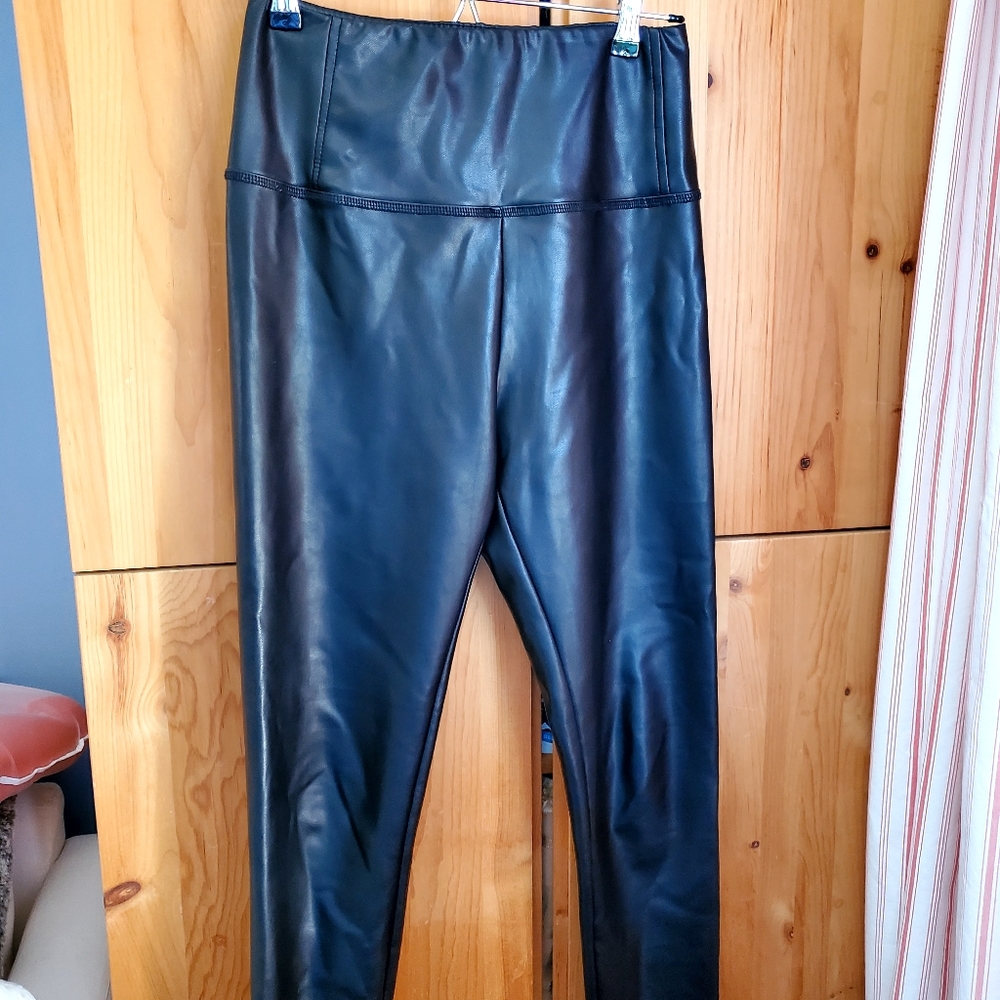 Design Lab by Lord & Taylor Black Faux Leather Leggings size XS
